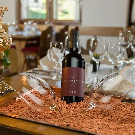 Landhaus La Collina فندق 3*